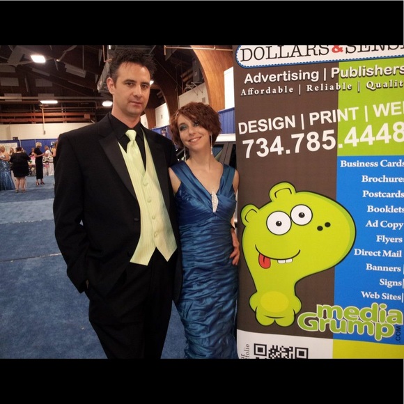 Teal Off Shoulder Gown Size 2 Fully Lined - Picture 5 of 5